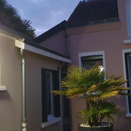 Maison Avec Garage 24 Heures Du Mans Voitures Et Toute Manifestation ルマン エクステリア 写真